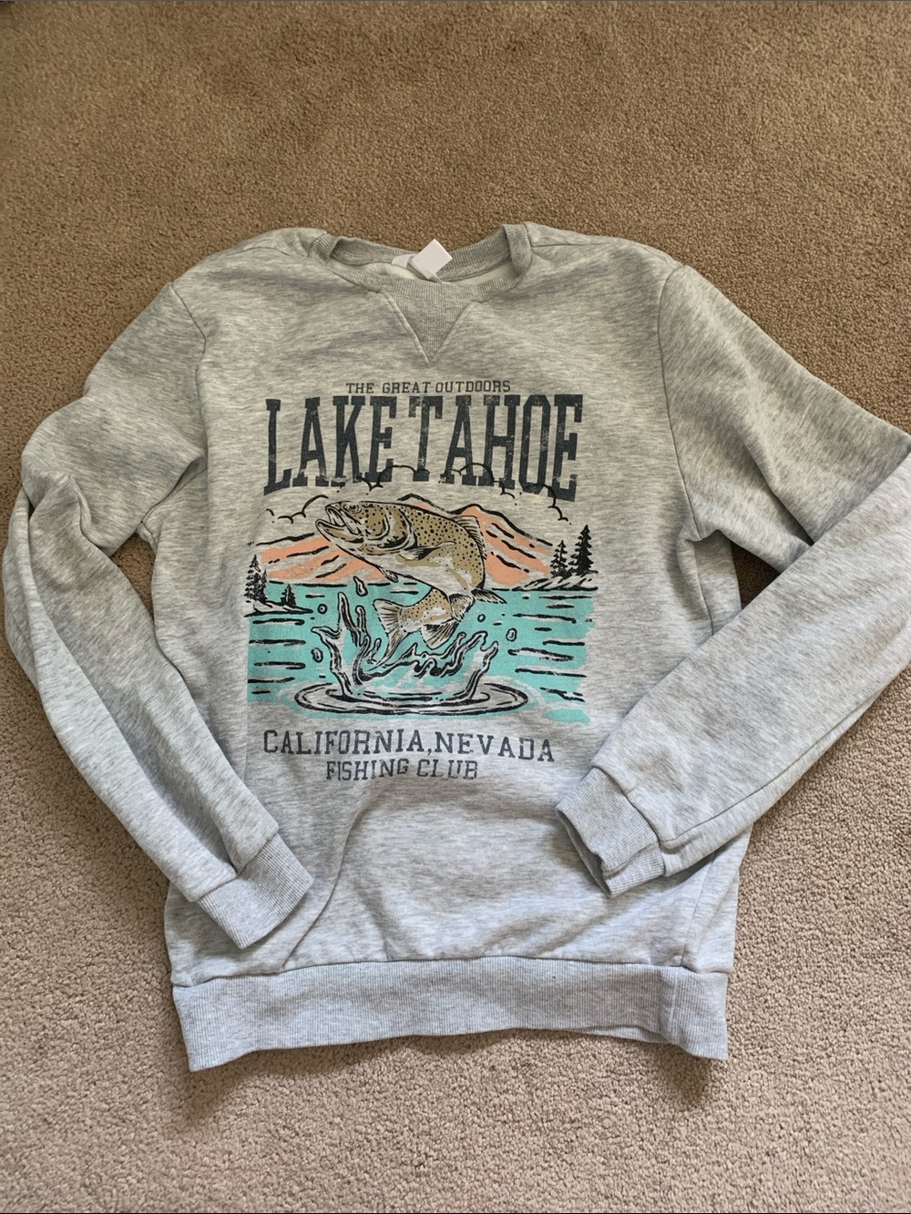 Lake Tahoe Relaxes Graphic Crewneck Sweatshirt - Light Gray